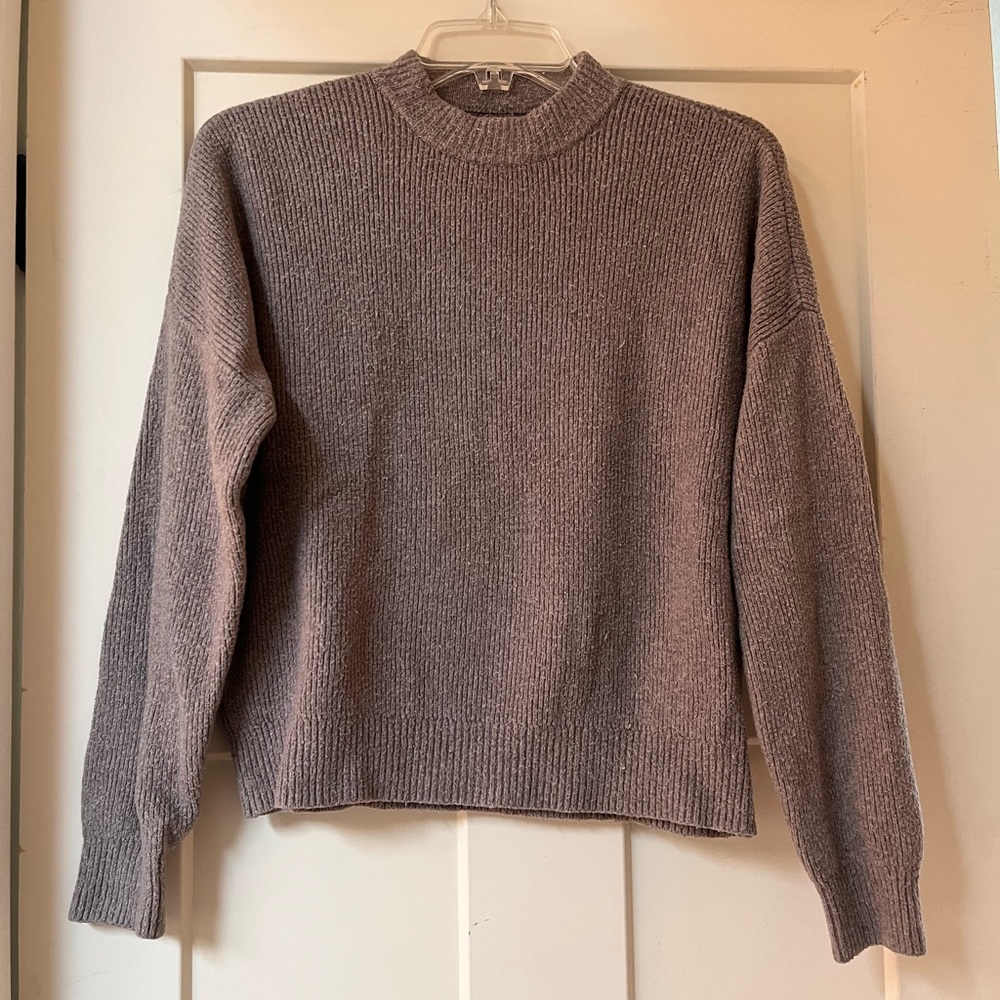 Abercrombie & Fitch Sm Gray Crewneck Sweater